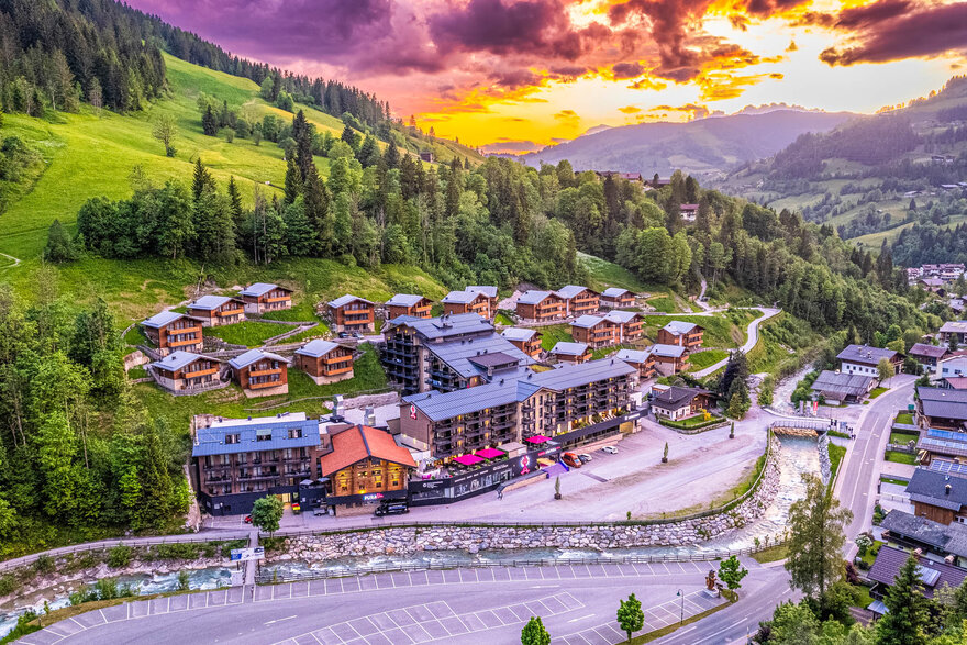 Außenansicht Hotel Adapura Wagrain Sommer